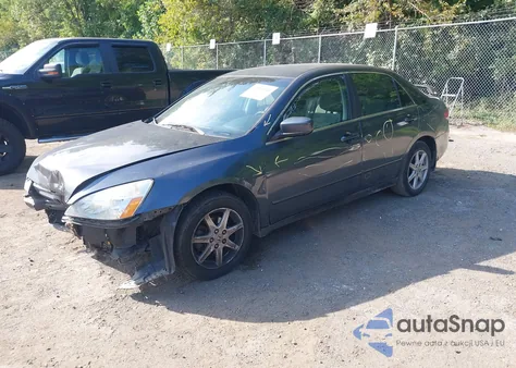 2004 Honda Accord 2.4 Lx z USA, uszkodzony, nr VIN 1HGCM56324A179028
